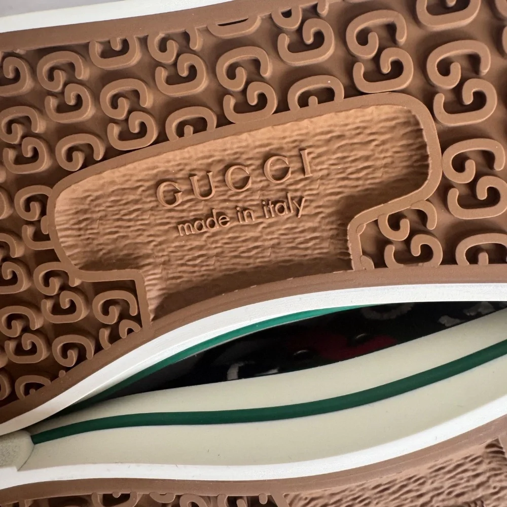 NIB Authentic Gucci Sneakers - Picture 4 of 6